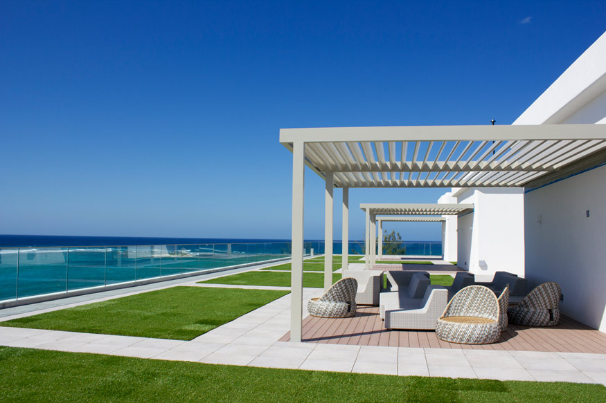 tides outdoor seating caribbean sea